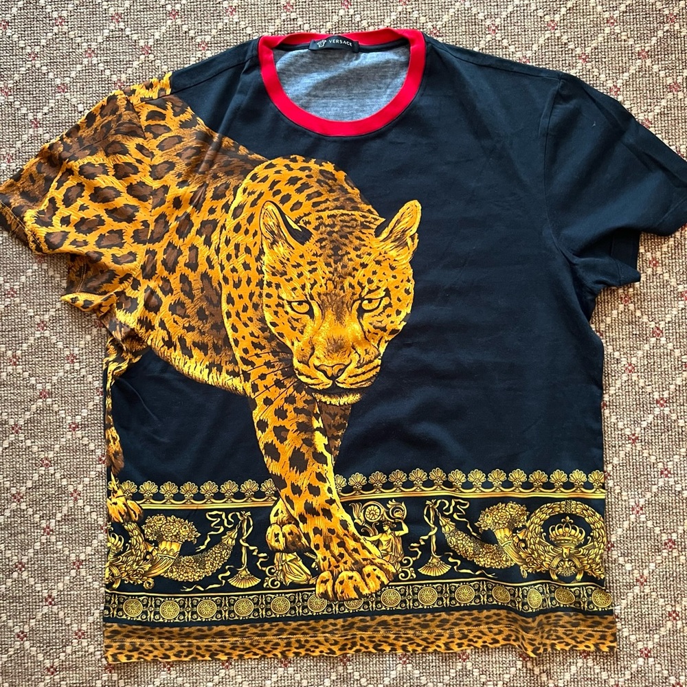 Versace mens tiger shirt, never worn!